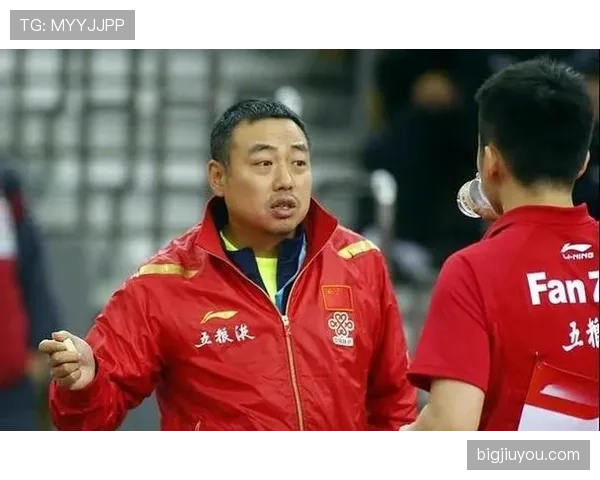 刘国梁这训练强度，凌晨四点还在盯队员动作细节？