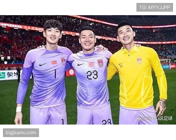 颜骏凌训练像修行人，出门却拎着好几只名牌袋子——这生活反差我看傻了